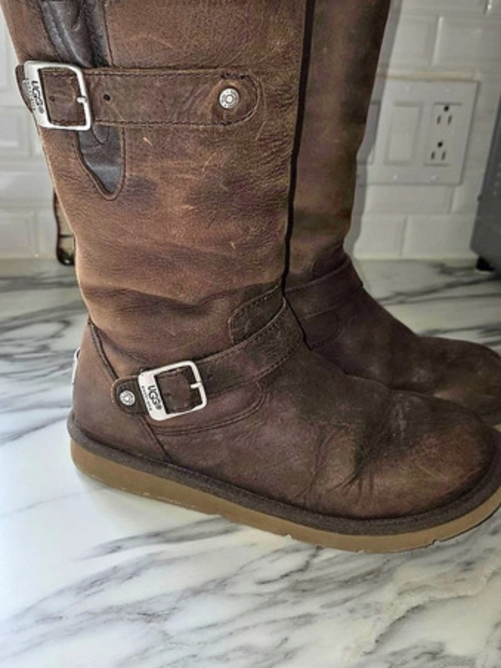 UGG Becket Women's Brown Buckle Boots